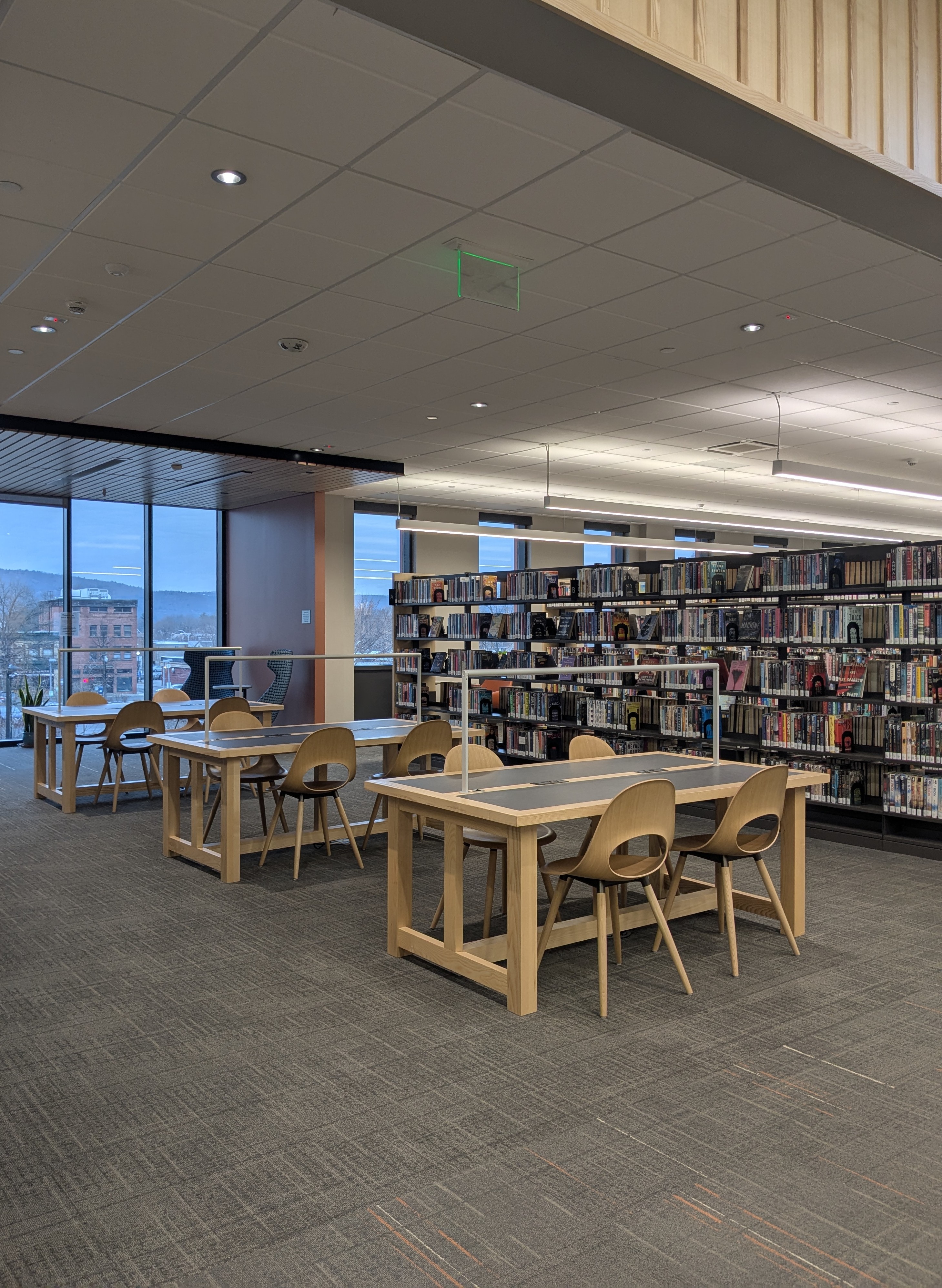 desks next to book shelves